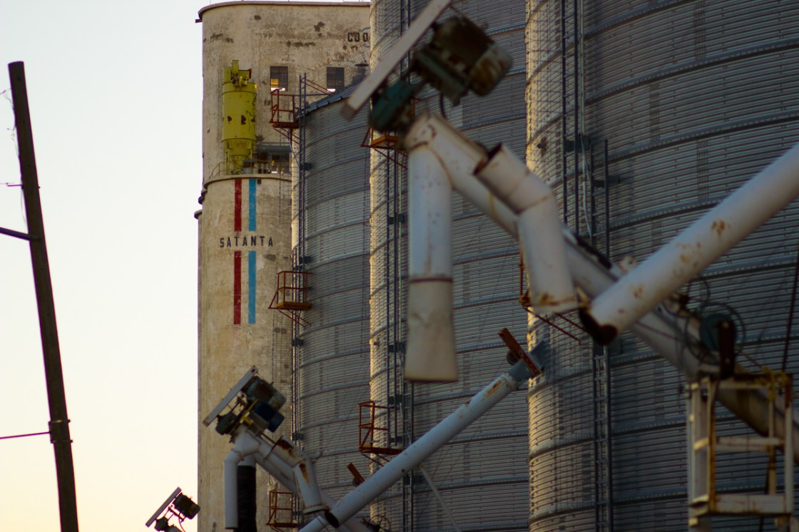 Grain feeders